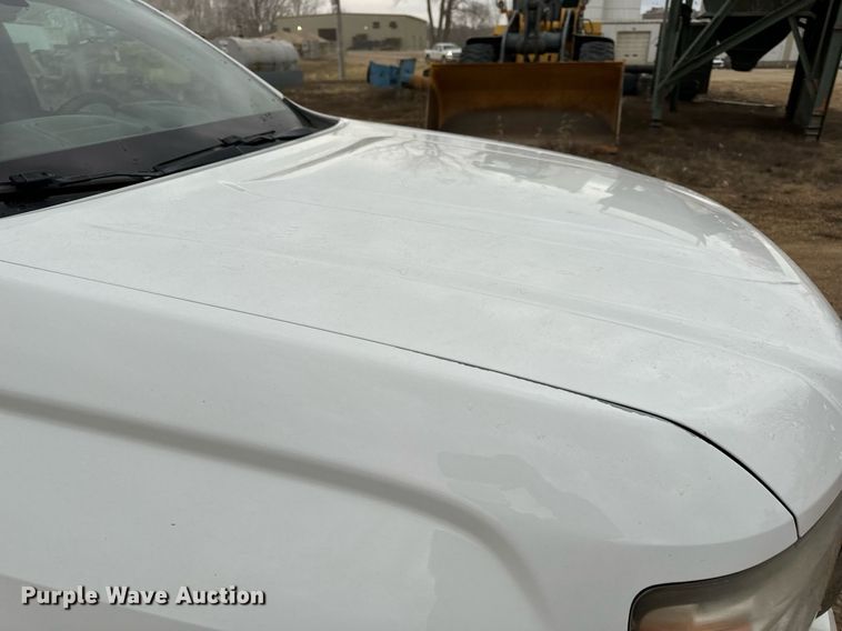 image for item NM9226 2015 GMC Canyon Ext. Cab pickup truck