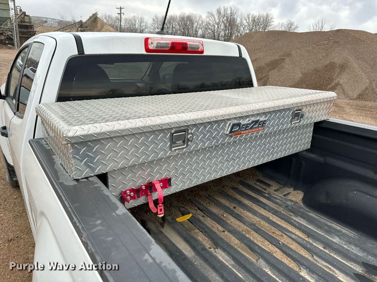 image for item NM9226 2015 GMC Canyon Ext. Cab pickup truck