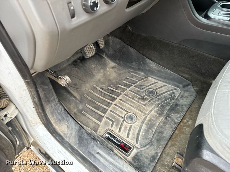 image for item NM9226 2015 GMC Canyon Ext. Cab pickup truck