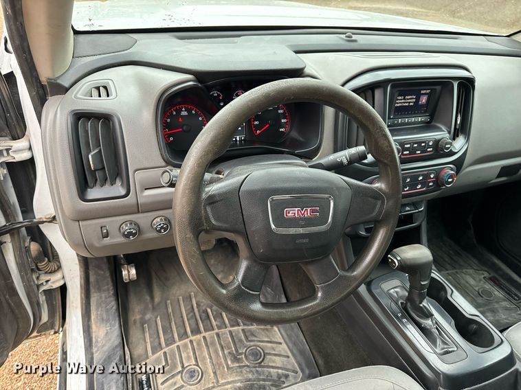 image for item NM9226 2015 GMC Canyon Ext. Cab pickup truck