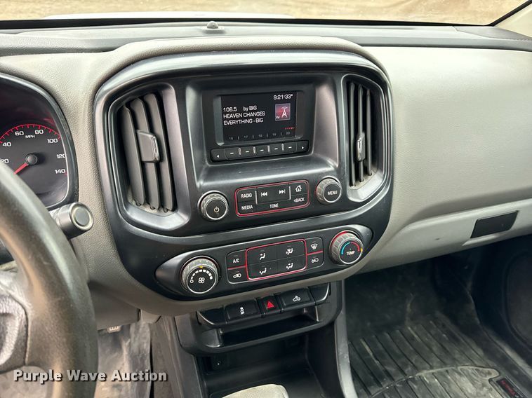 image for item NM9226 2015 GMC Canyon Ext. Cab pickup truck