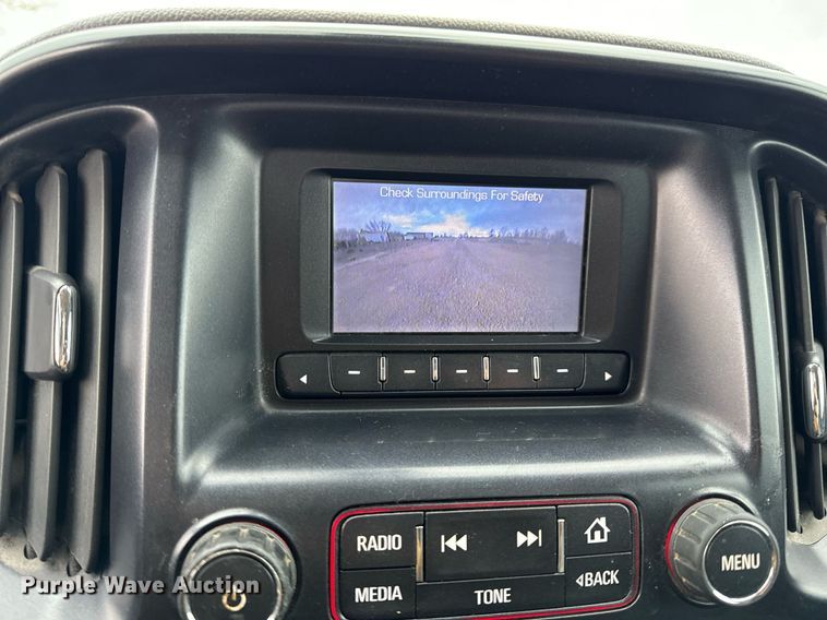 image for item NM9226 2015 GMC Canyon Ext. Cab pickup truck