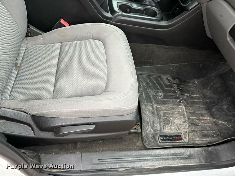 image for item NM9226 2015 GMC Canyon Ext. Cab pickup truck