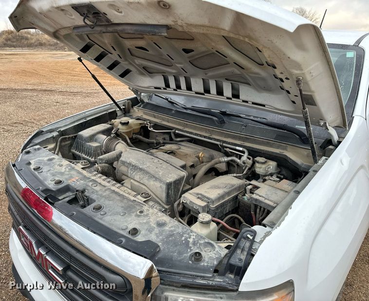 image for item NM9226 2015 GMC Canyon Ext. Cab pickup truck