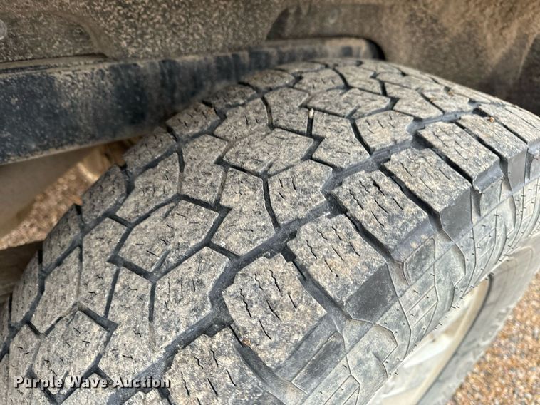 image for item NM9226 2015 GMC Canyon Ext. Cab pickup truck