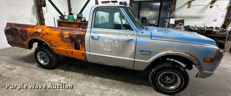 image for item NM9235 1969 GMC 1500 Custom pickup truck