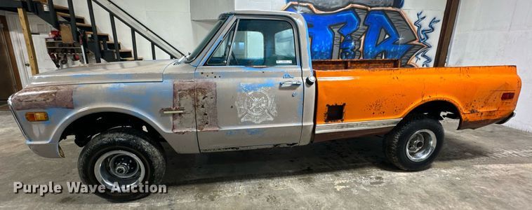 image for item NM9235 1969 GMC 1500 Custom pickup truck