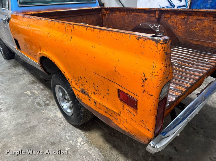 image for item NM9235 1969 GMC 1500 Custom pickup truck