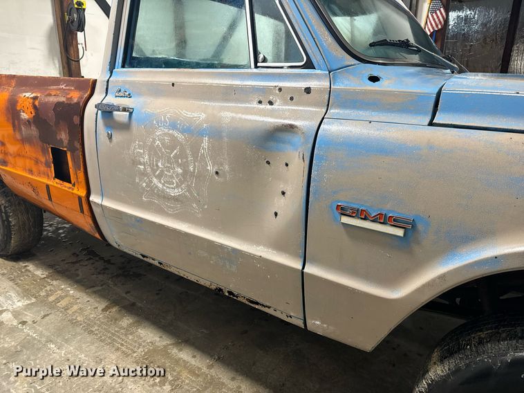 image for item NM9235 1969 GMC 1500 Custom pickup truck