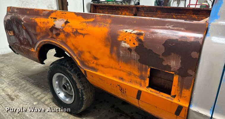 image for item NM9235 1969 GMC 1500 Custom pickup truck