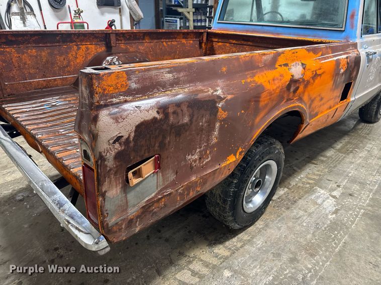 image for item NM9235 1969 GMC 1500 Custom pickup truck