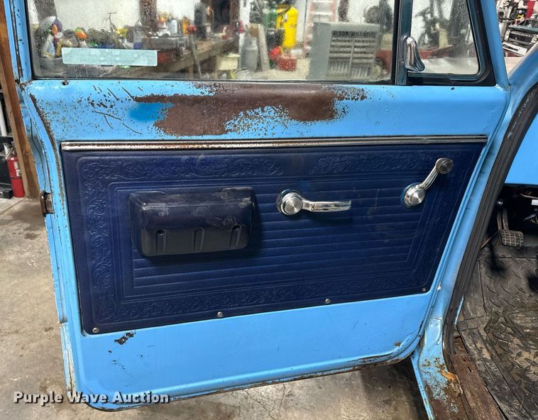 image for item NM9235 1969 GMC 1500 Custom pickup truck