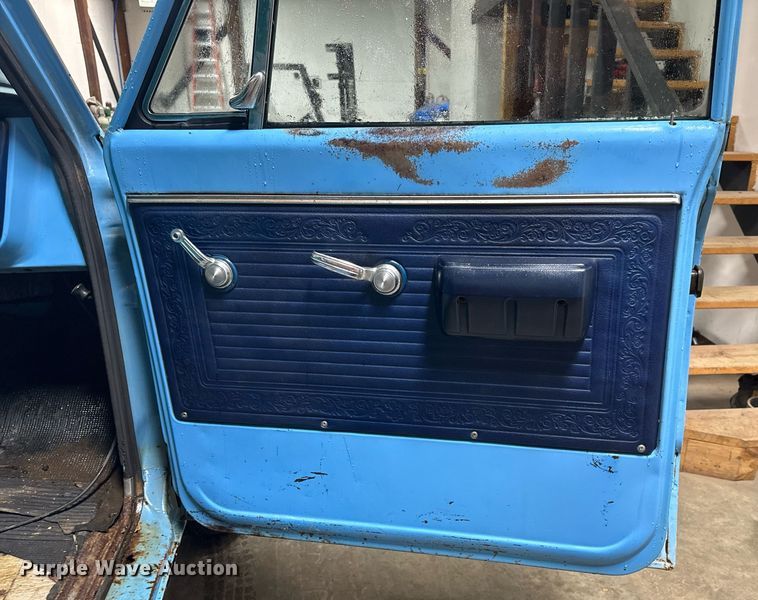 image for item NM9235 1969 GMC 1500 Custom pickup truck