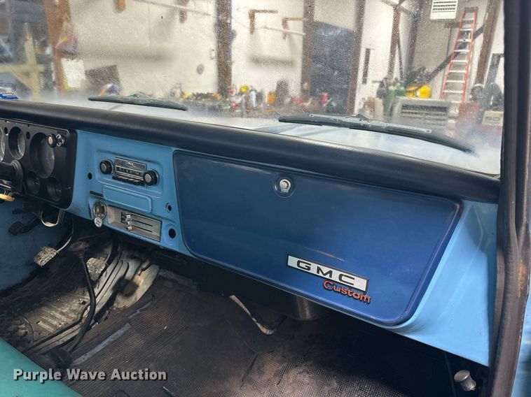 image for item NM9235 1969 GMC 1500 Custom pickup truck