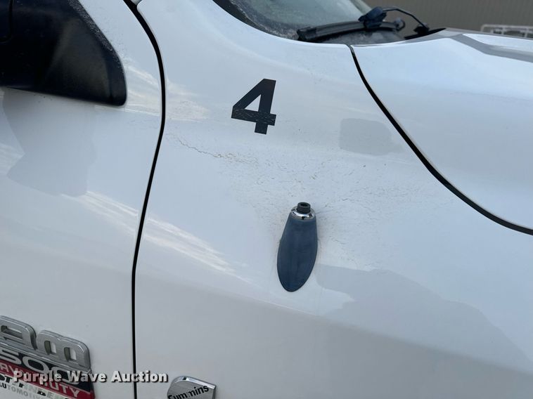 image for item NM9236 2011 Dodge Ram 5500HD truck cab and chassis