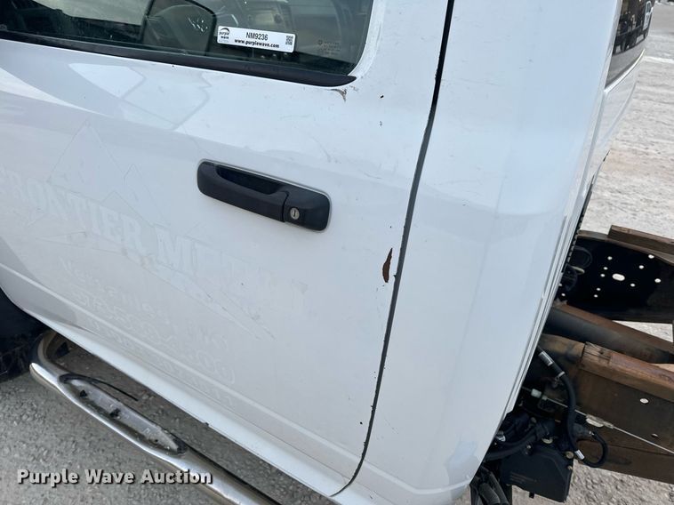 image for item NM9236 2011 Dodge Ram 5500HD truck cab and chassis