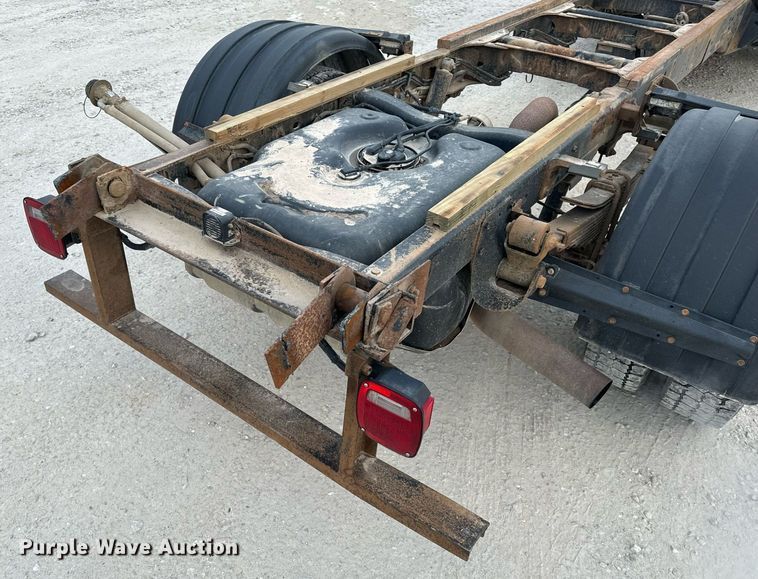 image for item NM9236 2011 Dodge Ram 5500HD truck cab and chassis