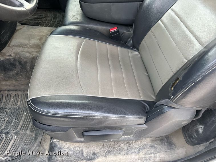 image for item NM9236 2011 Dodge Ram 5500HD truck cab and chassis