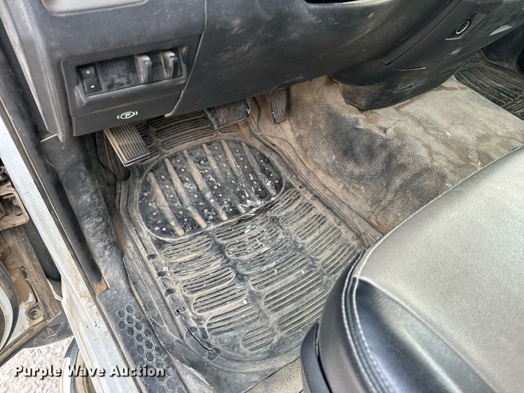 image for item NM9236 2011 Dodge Ram 5500HD truck cab and chassis