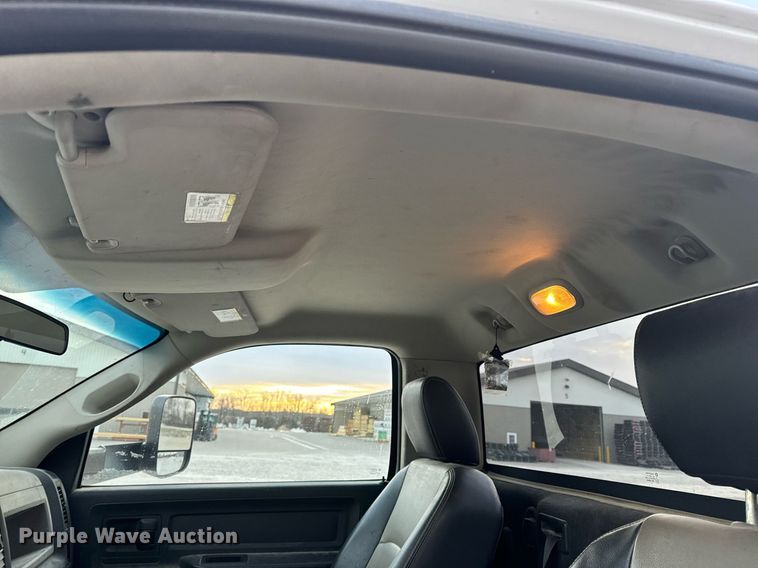 image for item NM9236 2011 Dodge Ram 5500HD truck cab and chassis