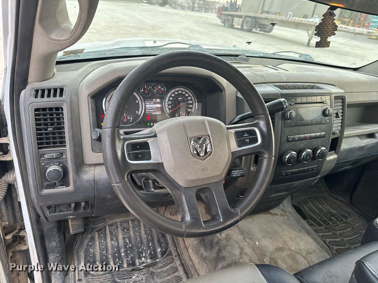 image for item NM9236 2011 Dodge Ram 5500HD truck cab and chassis