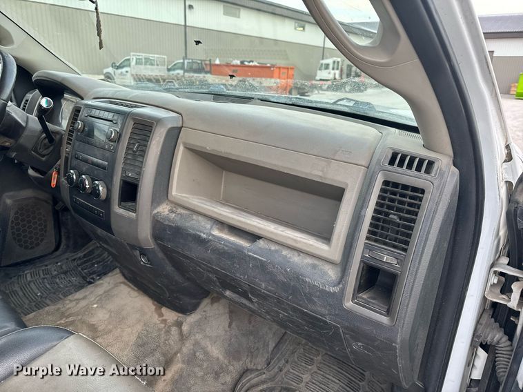 image for item NM9236 2011 Dodge Ram 5500HD truck cab and chassis