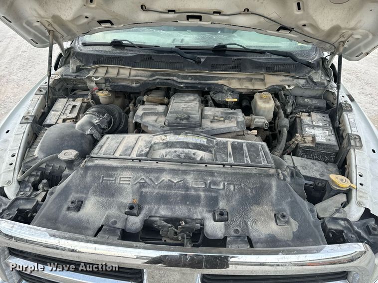 image for item NM9236 2011 Dodge Ram 5500HD truck cab and chassis