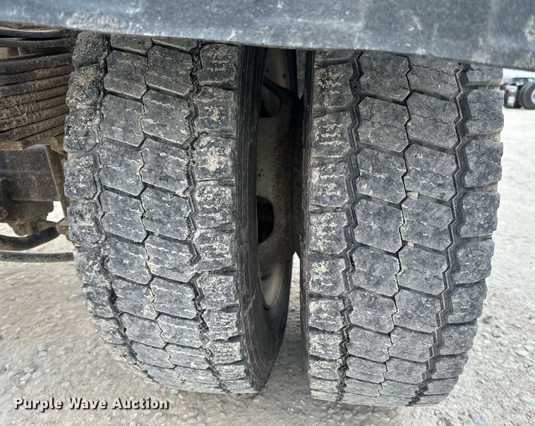 image for item NM9236 2011 Dodge Ram 5500HD truck cab and chassis