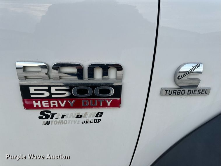 image for item NM9236 2011 Dodge Ram 5500HD truck cab and chassis