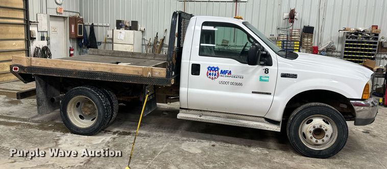 image for item NM9237 2000 Ford F450 Super Duty XL flatbed truck