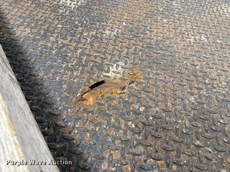 image for item NM9237 2000 Ford F450 Super Duty XL flatbed truck