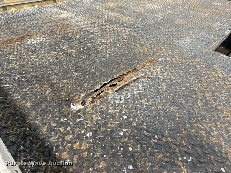 image for item NM9237 2000 Ford F450 Super Duty XL flatbed truck