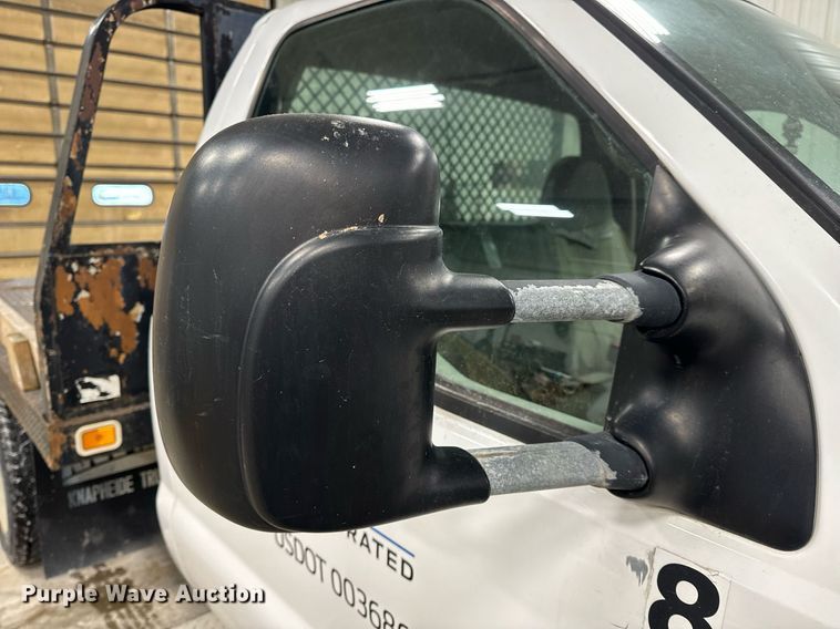 image for item NM9237 2000 Ford F450 Super Duty XL flatbed truck