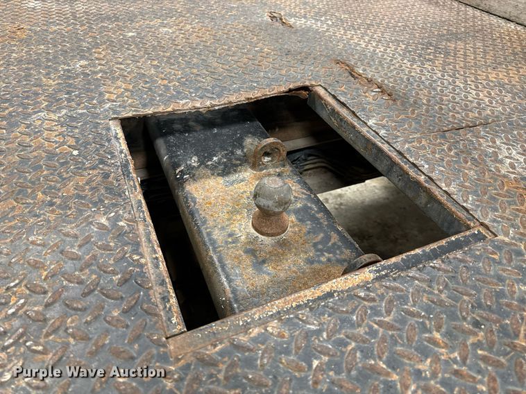 image for item NM9237 2000 Ford F450 Super Duty XL flatbed truck