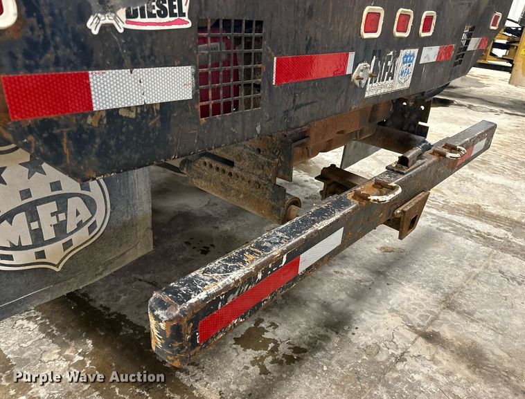 image for item NM9237 2000 Ford F450 Super Duty XL flatbed truck