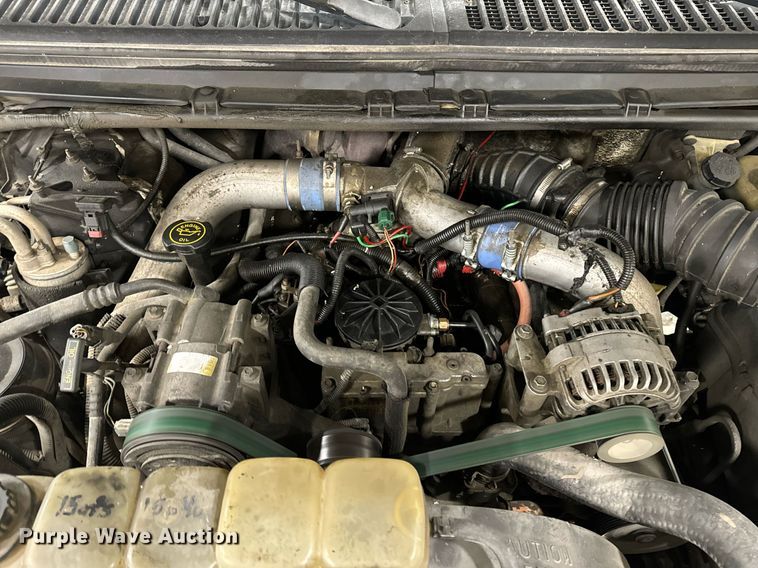 image for item NM9237 2000 Ford F450 Super Duty XL flatbed truck