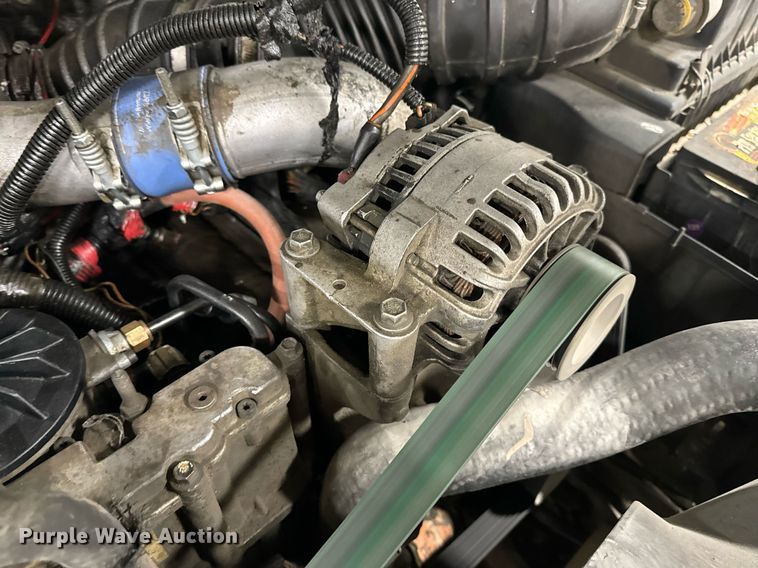 image for item NM9237 2000 Ford F450 Super Duty XL flatbed truck