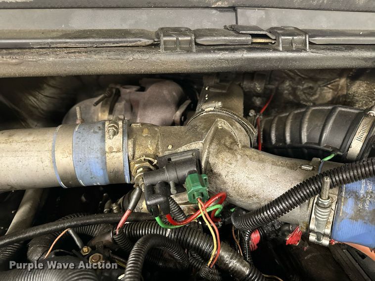 image for item NM9237 2000 Ford F450 Super Duty XL flatbed truck