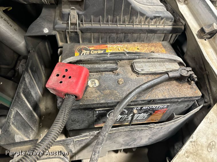 image for item NM9237 2000 Ford F450 Super Duty XL flatbed truck