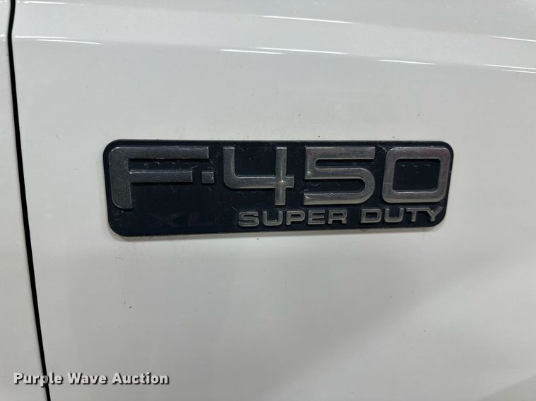 image for item NM9237 2000 Ford F450 Super Duty XL flatbed truck