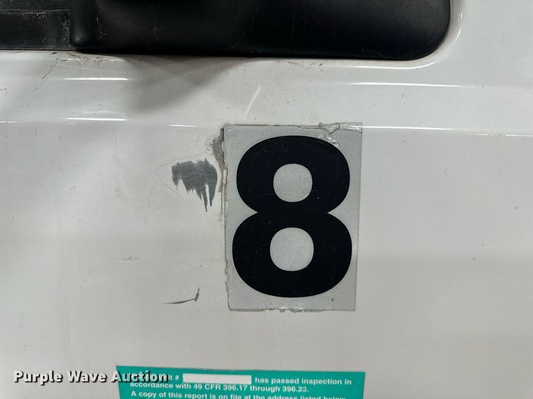 image for item NM9237 2000 Ford F450 Super Duty XL flatbed truck