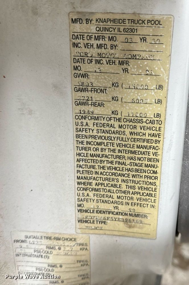 image for item NM9237 2000 Ford F450 Super Duty XL flatbed truck