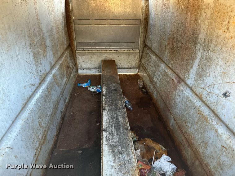 image for item NN9357 2014 International  DuraStar 4300 refuse truck