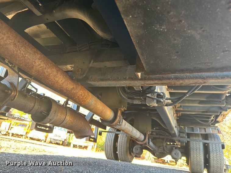 image for item NN9357 2014 International  DuraStar 4300 refuse truck