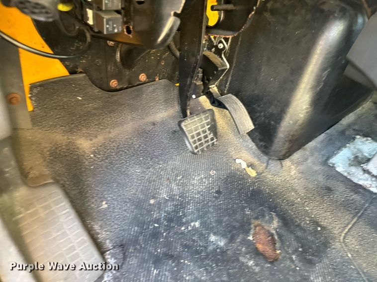 image for item NN9357 2014 International  DuraStar 4300 refuse truck