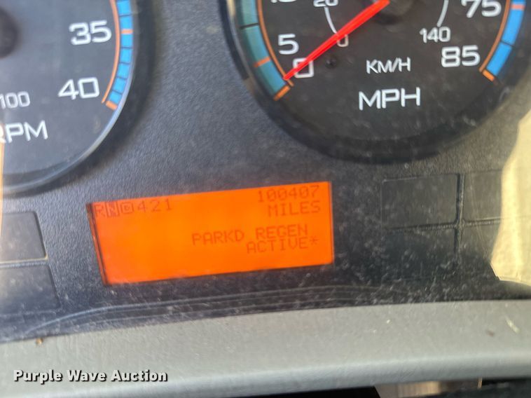 image for item NN9357 2014 International  DuraStar 4300 refuse truck