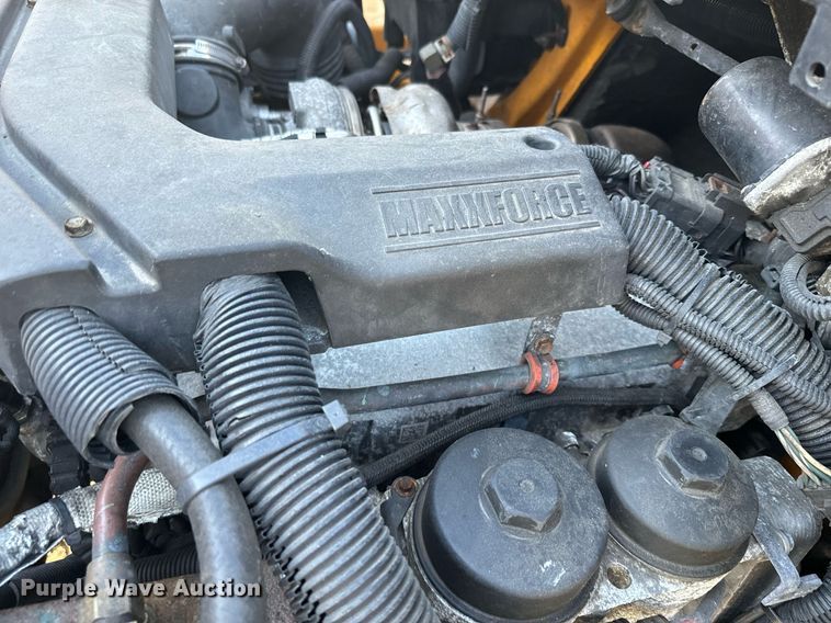 image for item NN9357 2014 International  DuraStar 4300 refuse truck