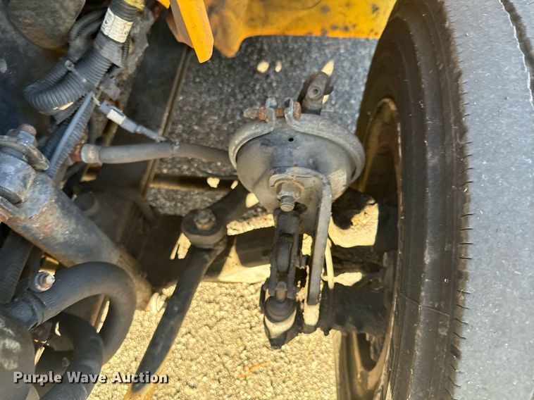 image for item NN9357 2014 International  DuraStar 4300 refuse truck