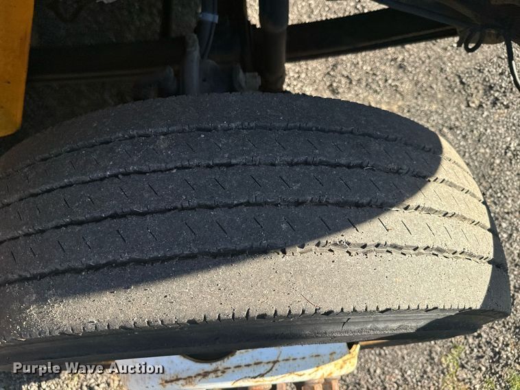 image for item NN9357 2014 International  DuraStar 4300 refuse truck