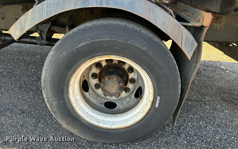 image for item NN9357 2014 International  DuraStar 4300 refuse truck